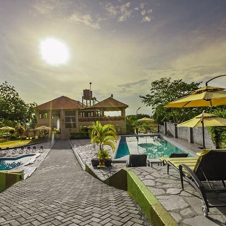 Santa Maria Hotel Энтеббе Экстерьер фото