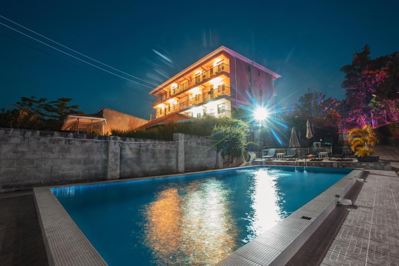 Santa Maria Hotel Энтеббе Экстерьер фото