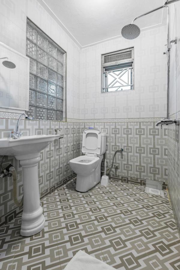 Santa Maria Hotel Энтеббе Экстерьер фото