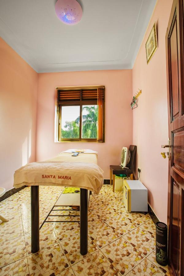 Santa Maria Hotel Энтеббе Экстерьер фото