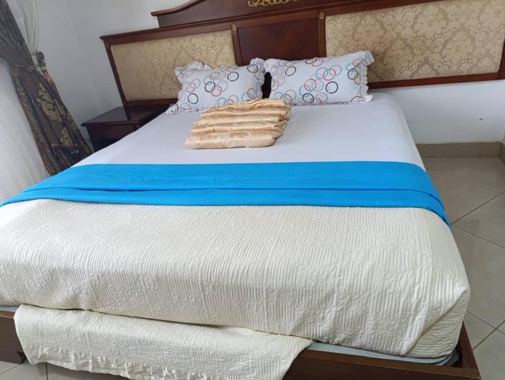 Santa Maria Hotel Энтеббе Экстерьер фото